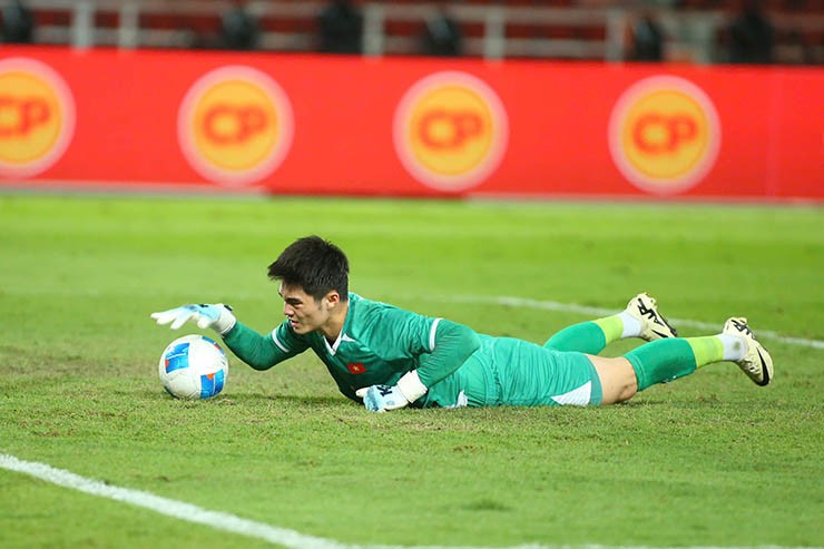 U22 Việt Nam nhận 2 bàn thua sớm ở trận chung kết nhưng không hề vỡ trận