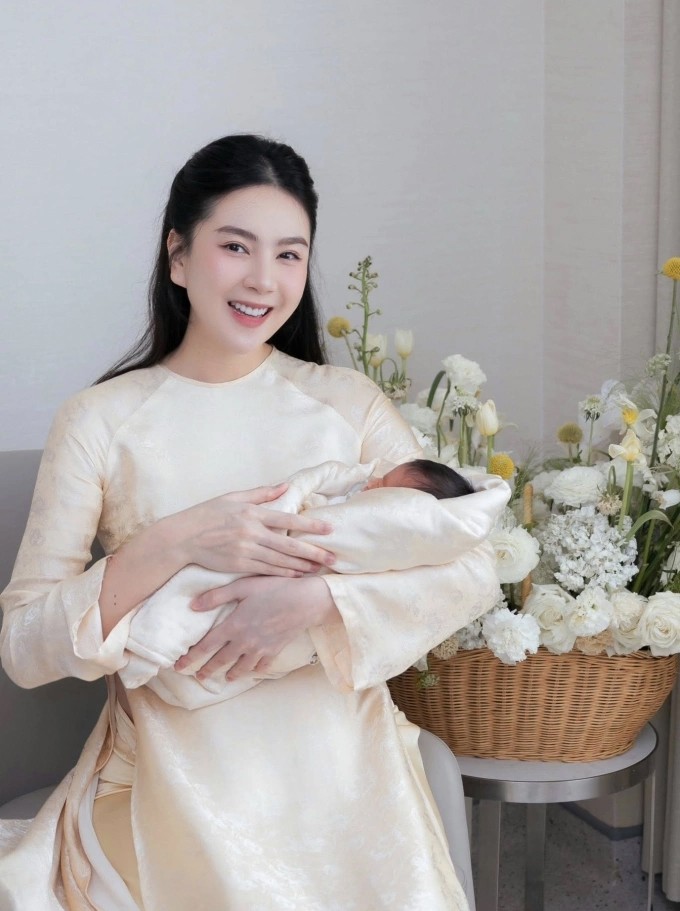 20 sao Việt sinh con năm 2025 - 9