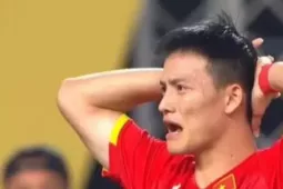 Phản ứng hài hước của vợ cầu thủ Thanh Nhàn trước khoảnh khắc “khẩu hình” gây sốt