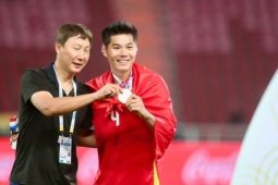 HLV Kim Sang-sik sợ U22 Việt Nam thua thêm, 'chỉ muốn chui xuống lỗ'