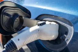 Ít ai ngờ pin xe điện giúp hộ gia đình tiết kiệm hàng trăm triệu tiền điện