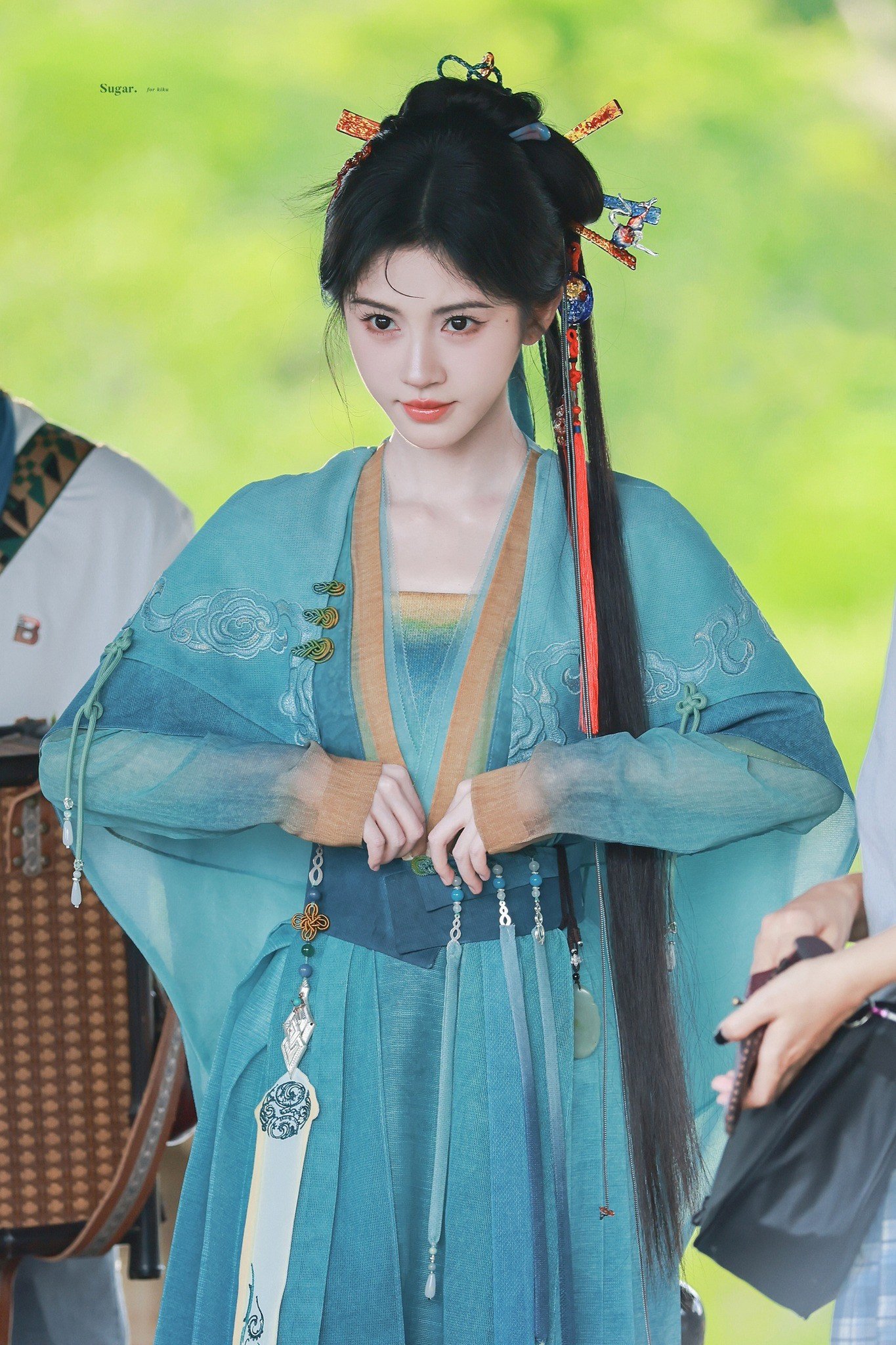 Nhiều sao Hoa ngữ đình đám bị vạ lây khi Cúc Tịnh Y đối đầu công ty quản lý - 5