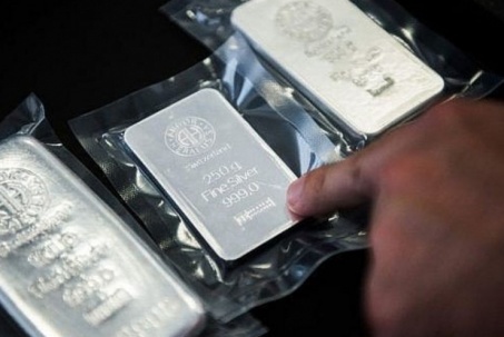 Nhà đầu tư tiếp tục xuống tiền cho bạc: Chuyên gia nói gì?