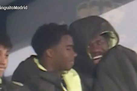 Real Madrid liên tiếp gặp sự cố: Vinicius cười khi đội nhà thủng lưới, nữ bác sỹ bị quấy rối