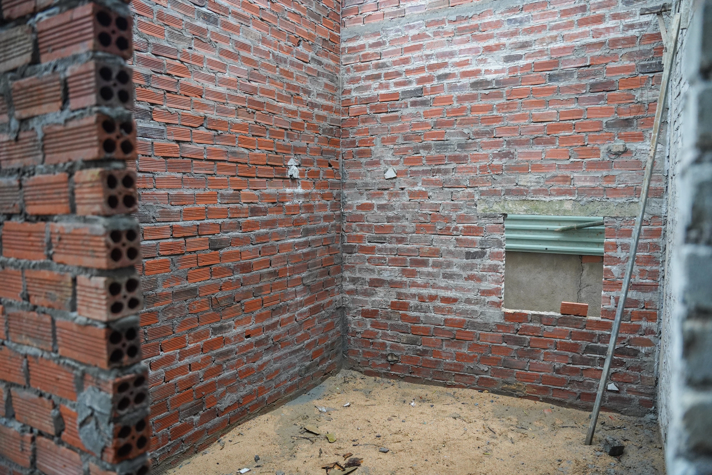 Loạt nhà chống lũ ở Hòa Thịnh sau hơn hai tuần xây dựng - 17