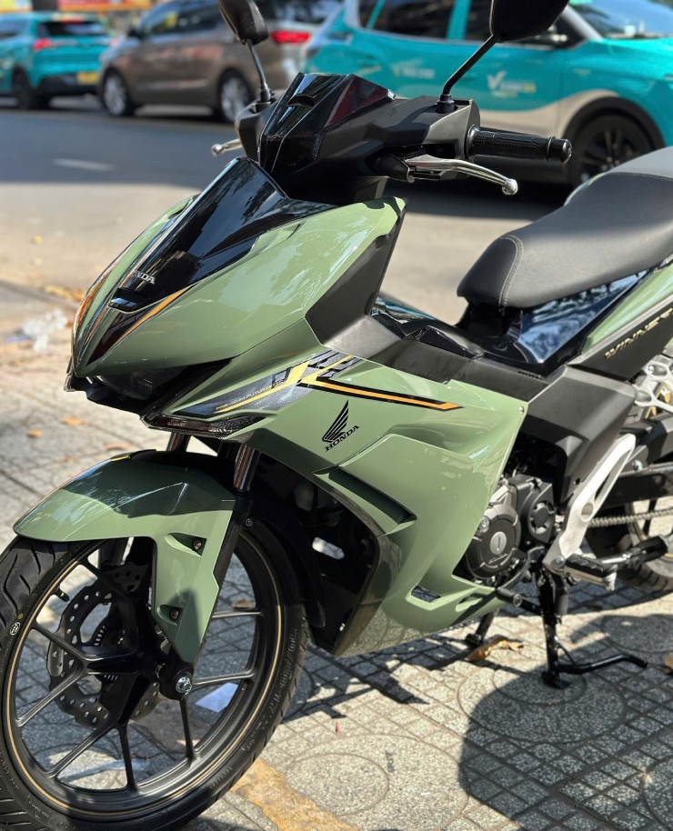 Giá xe côn Honda Winner R cuối tháng 12/2025, giảm sốc gần 11 triệu đồng - 6