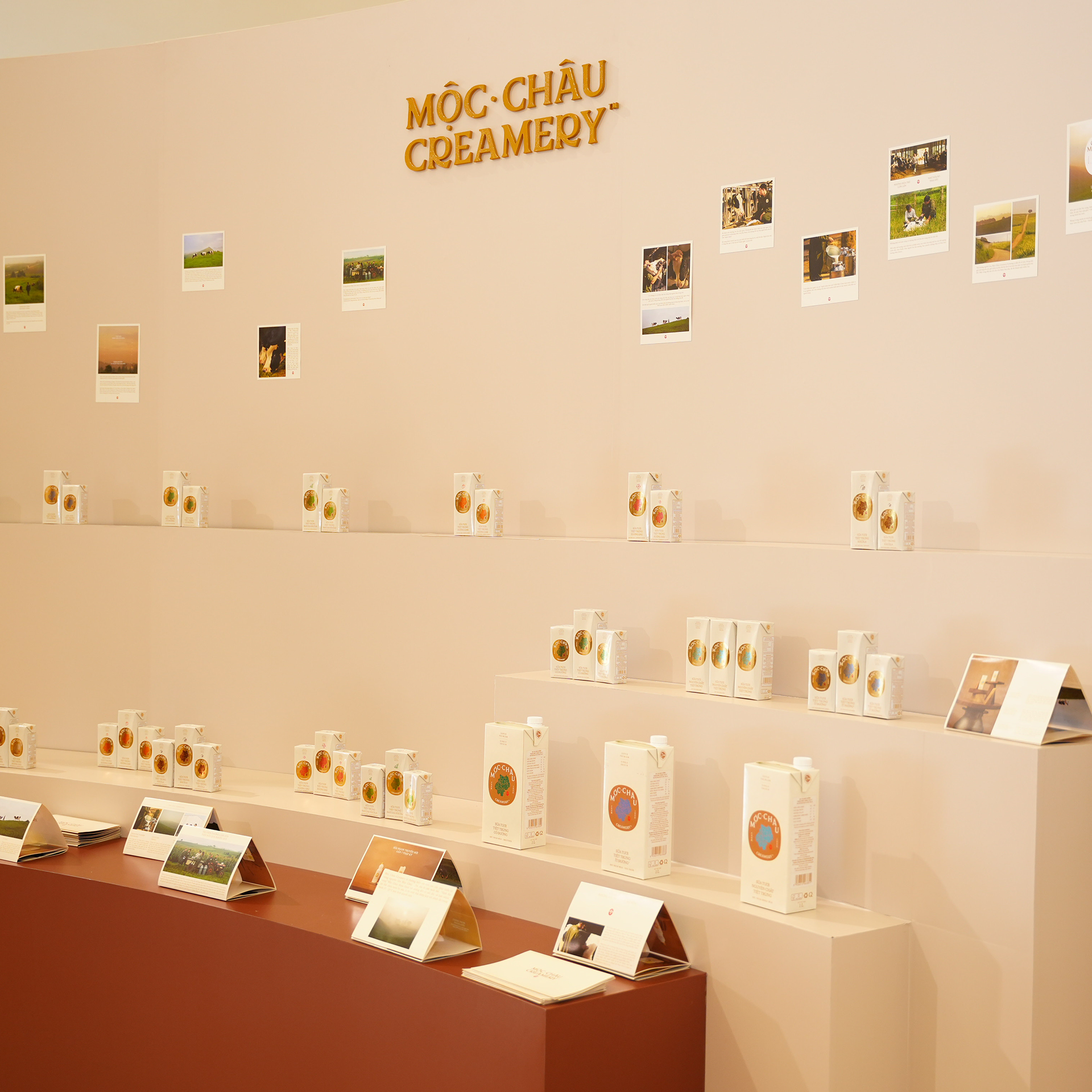 Mộc Châu Creamery xuất hiện trang nhã trong không gian lễ ra mắt, khẳng định bước chuyển mình chiến lược và cam kết chất lượng vượt trội.