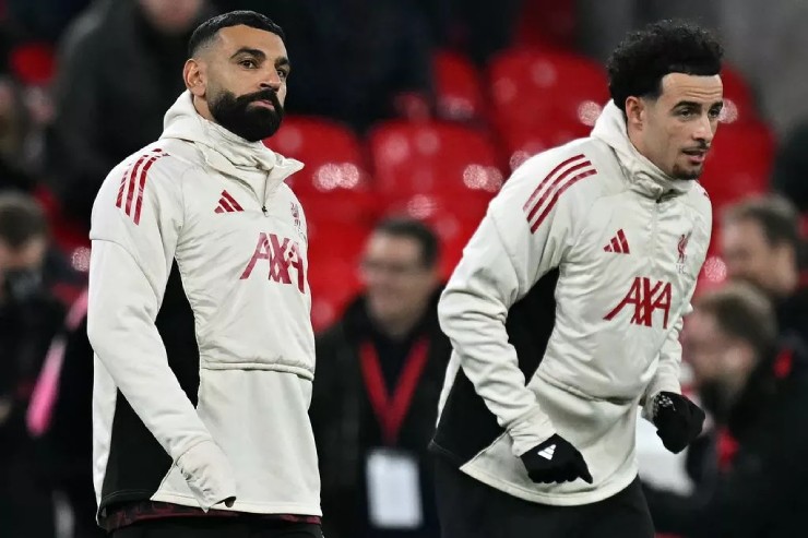 Salah đã xin lỗi và được đồng đội ở Liverpool bảo vệ
