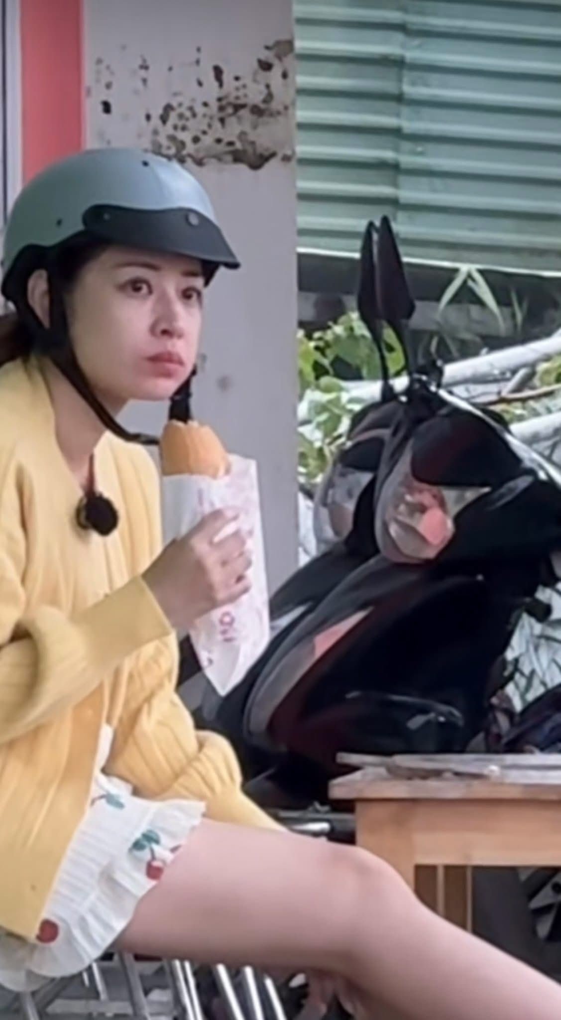 Sao Việt đu trend “ảnh trạm tỷ”: Huyền Lizzie sang chảnh, đến Chi Pu thì lạ lắm - 15