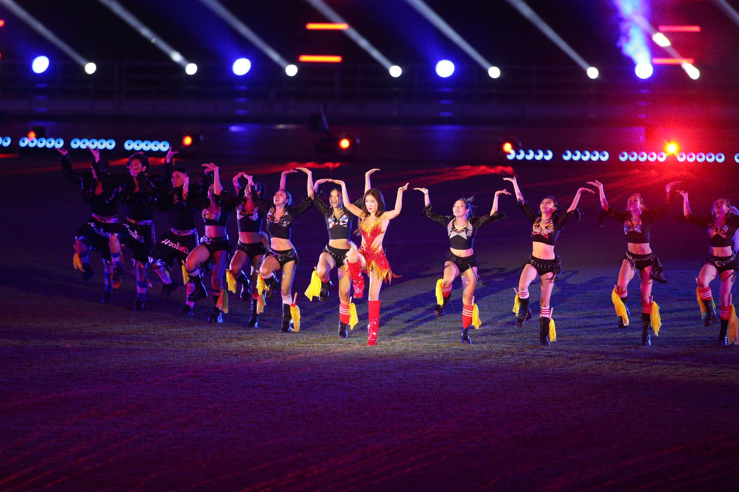 Bế mạc SEA Games 33: Malaysia nhận cờ, chào đón Đông Nam Á tới SEA Games 34 - 26