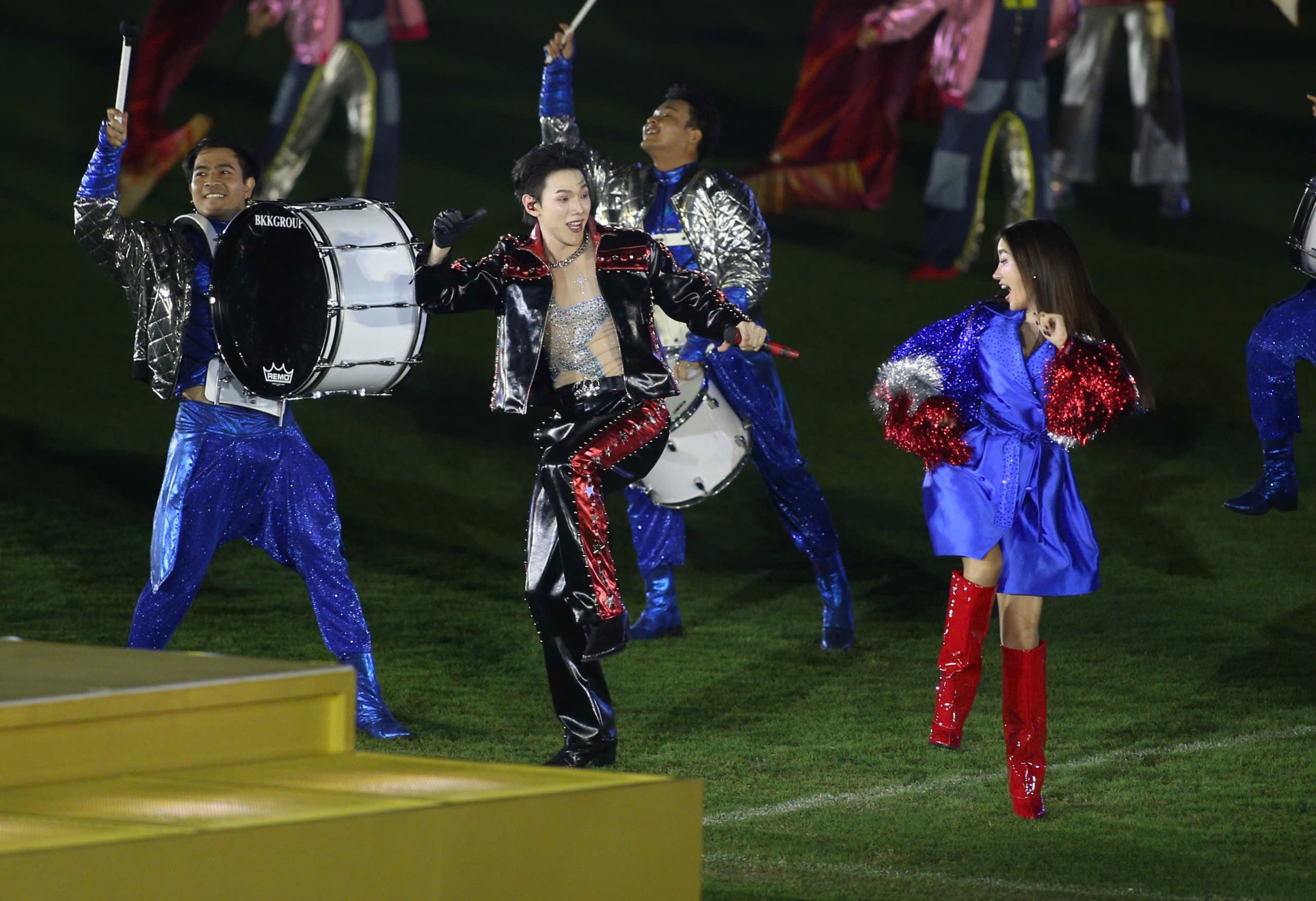 Bế mạc SEA Games 33: Malaysia nhận cờ, chào đón Đông Nam Á tới SEA Games 34 - 30