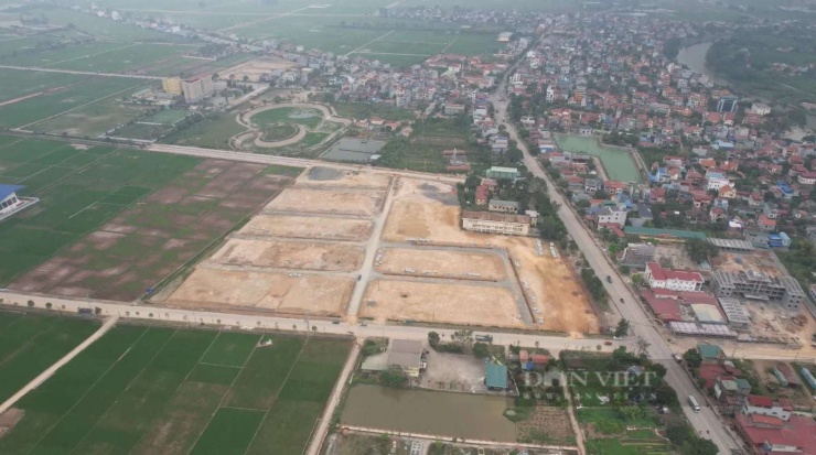 Hà Nội bước vào cao điểm đấu giá đất, từ các xã ngoại thành đến những khu “đất vàng”. Ảnh: Thái Nguyễn