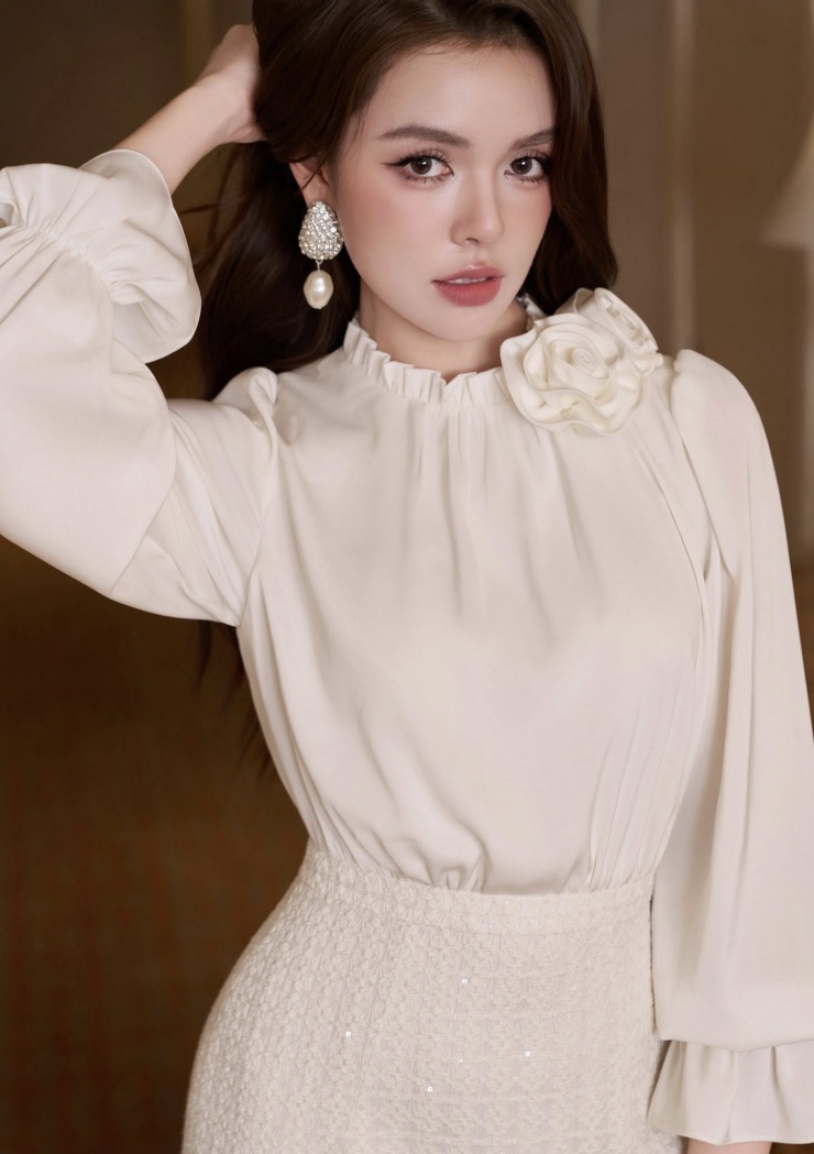 Bích Ngọc cho hay vì là diễn viên tay ngang nên khi nhận vai cũng có chút hơi lo lắng về khả năng đọc thoại của mình. Tuy nhiên khi đi quay và vào set được đạo diễn Mai Hiền thị phạm cô cũng đỡ lo lắng phần nào.