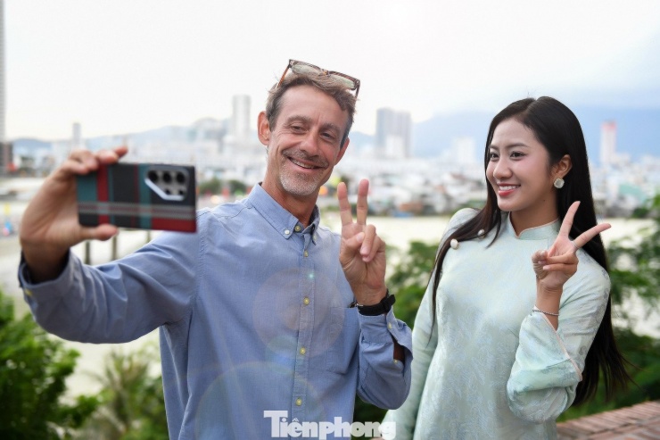 Hoa hậu Hà Trúc Linh 'check-in' điểm du lịch nổi tiếng Khánh Hòa - 8