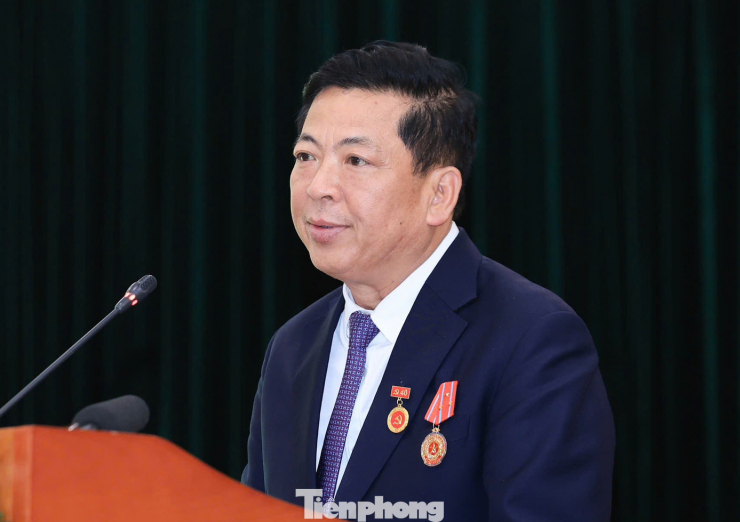 Bộ trưởng Bộ Xây dụng Trần Hồng Minh. Ảnh: Lộc Liên.