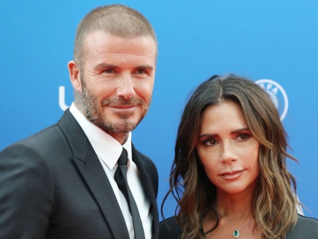 Những cặp uyên ương mặc đẹp nhất thế giới 2025