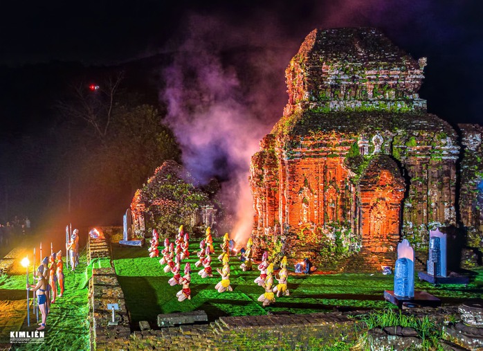 Mỹ Sơn hút khách nhờ điều này - 2