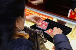Giá vàng hôm nay 21/12: Trụ vững ở ngưỡng cao