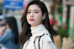 Sao Việt khoe street style khi đu trend chụp hình 'trạm tỷ'