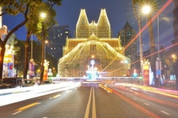 Lễ Giáng sinh 2025 đi chơi đâu ở TP.HCM?