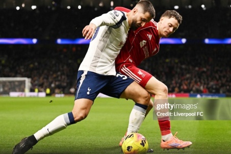 Kết quả bóng đá Tottenham - Liverpool: 3 bàn & 2 thẻ đỏ, sai lầm nối tiếp sai lầm (Ngoại hạng Anh)