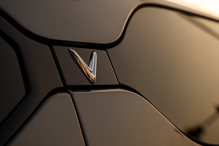 Giá xe VinFast VF 9 niêm yết và lăn bánh tháng 12/2025 - 7