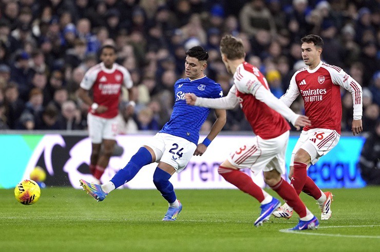 Trực tiếp bóng đá Everton - Arsenal: Bảo vệ thành quả (Ngoại hạng Anh) (Hết giờ) - 1