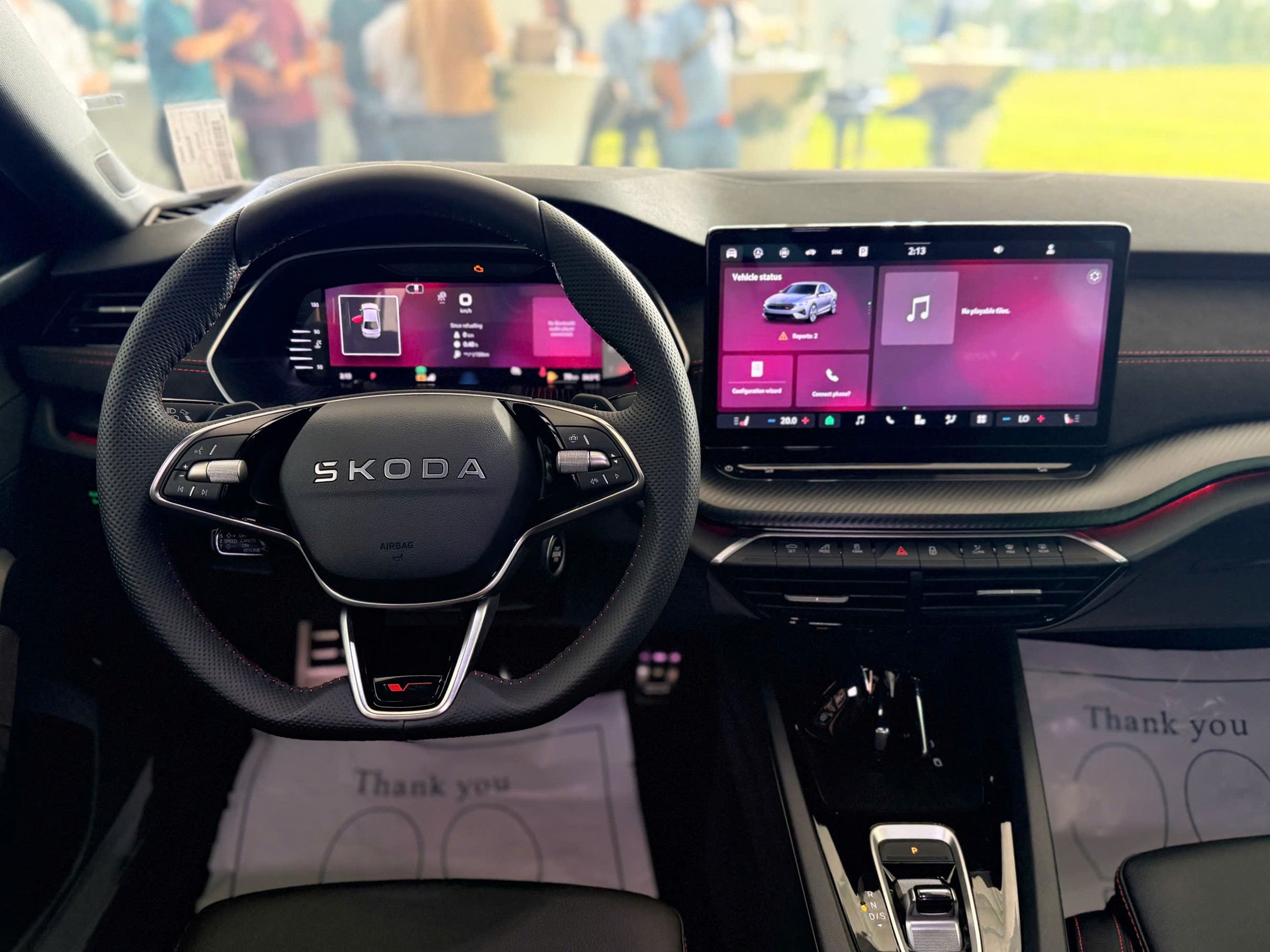 Chi tiết mẫu xe hiệu suất cao Skoda Octavia RS đầu tiên tại Việt Nam - 9