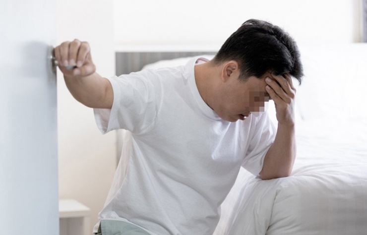 Thường xuyên đau đầu, chóng mặt khi mới ngủ dậy là biểu hiện cần đề phòng. Ảnh minh họa: China Times