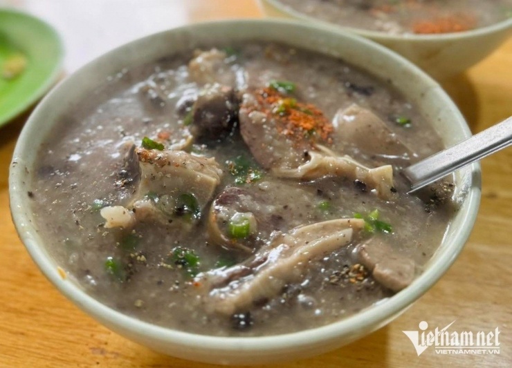 Món cháo dễ ăn, ngon miệng nhưng không phải ai cũng được dùng. Ảnh: Hải Anh&nbsp;