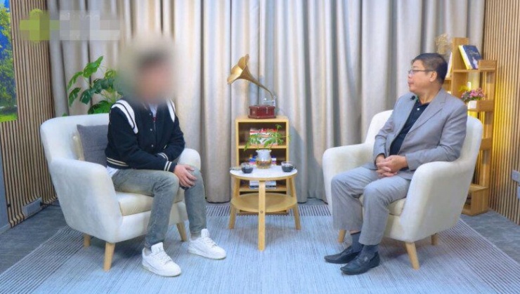 Chuyên gia tâm lý Đinh Đoàn đưa ra lời khuyên cho anh Hoàng.