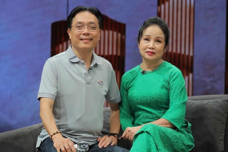 NSND Ngọc Thư và NSƯT Minh Tuấn trong một chương trình của VTV.&nbsp;