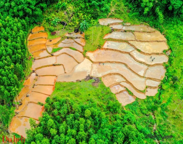 Độc đáo di sản ruộng bậc thang vào mùa nước đổ ở Sơn Tây Thượng - 3