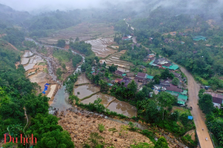 Độc đáo di sản ruộng bậc thang vào mùa nước đổ ở Sơn Tây Thượng - 7