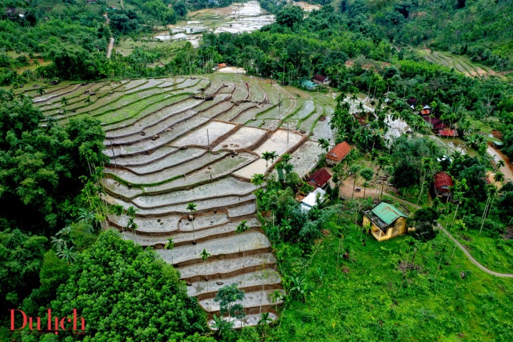Độc đáo di sản ruộng bậc thang vào mùa nước đổ ở Sơn Tây Thượng - 12