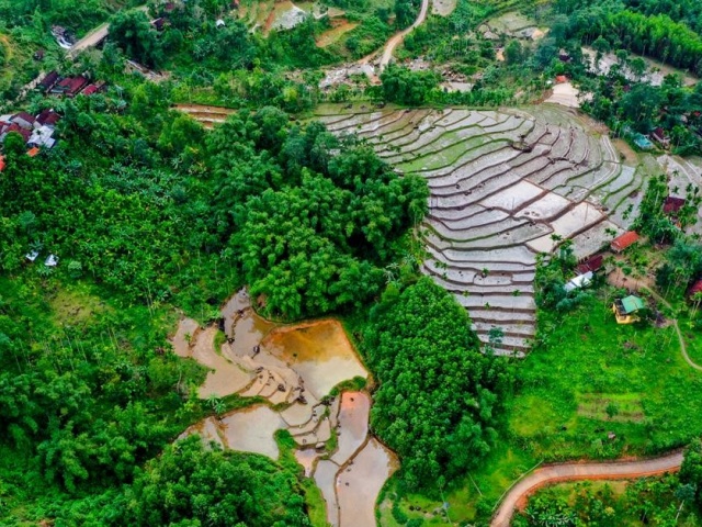 Độc đáo di sản ruộng bậc thang vào mùa nước đổ ở Sơn Tây Thượng