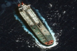 Tàu dầu tháo chạy khi bị lực lượng Mỹ truy đuổi ngoài khơi Venezuela