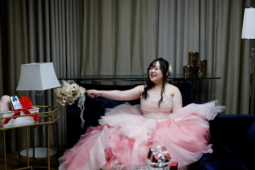 Cô dâu Nhật và cuộc hôn nhân ảo với chú rể AI gây tranh cãi