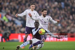 MU vất vả tìm cách vá lỗ hổng của Fernandes, Amorim dần bị lột "mặt nạ"