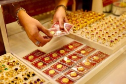 Kinh tế 24h: Giá vàng thế giới lên hơn 4.400 USD