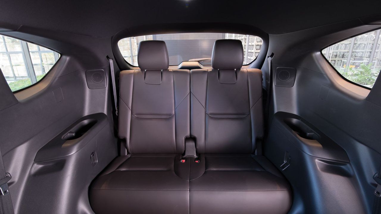 Mazda CX-8 có gì đặc biệt để phục vụ khách hàng Việt - 6