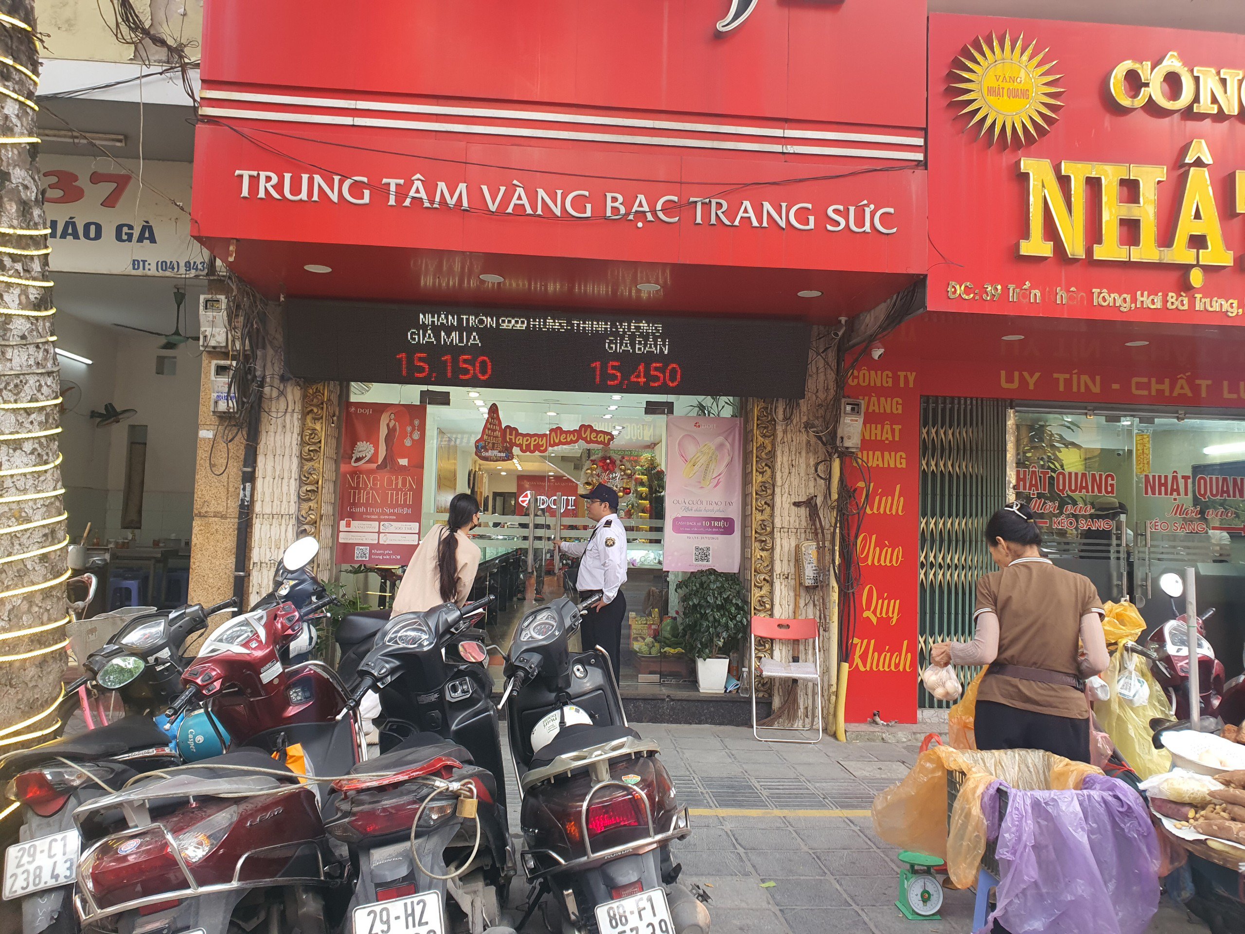 Doji tăng 500 nghìn đồng/lượng so với chốt phiên tuần trước.