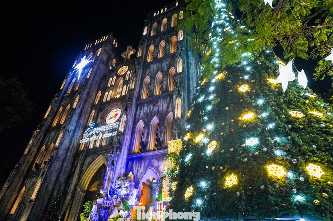 Biển người đổ về Nhà thờ Lớn đón Giáng sinh sớm - 3