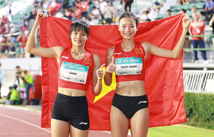 Trần Thị Loan và Thúy Hằng