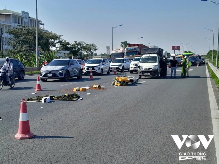 Hiện trường vụ tai nạn ngay lối dẫn vào cao tốc 5B khiến một người tử vong xảy ra vào ngày 25/11 vừa qua