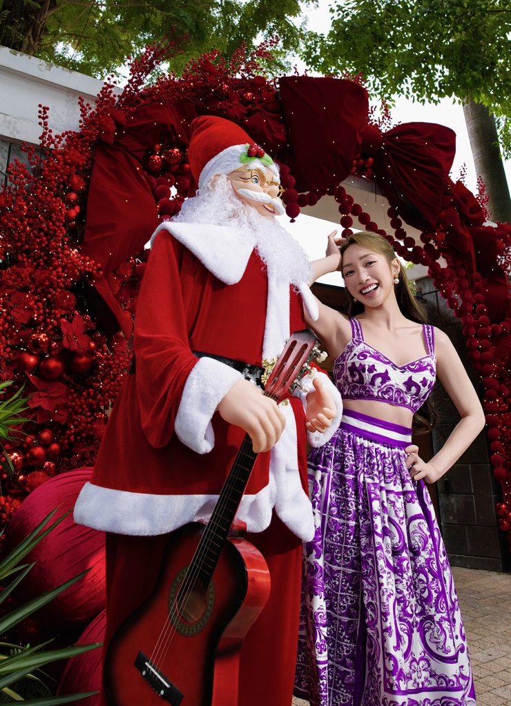 Vợ Chi Bảo trang hoàng biệt thự đón Noel - 2