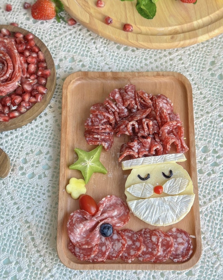 Mâm tiệc Giáng sinh từ trái cây, thịt nguội của mẹ đảm Hà Nội - 4