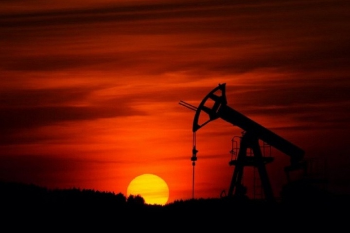 Giá xăng dầu hôm nay 23/12: Chưa dừng tăng