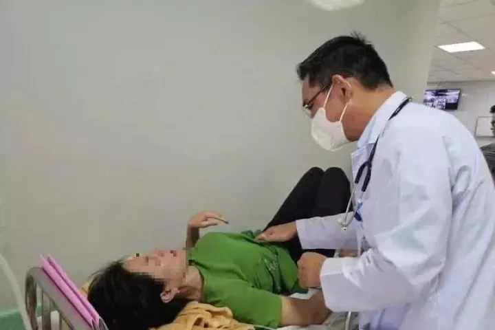 TPHCM: Số người nhập viện sau ăn bánh mì lên đến 100, chính quyền phường hành động 'khẩn'