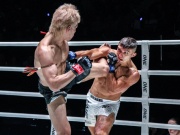 Võ sĩ muay Thái tung cước đá gục cao thủ Nga, nhận ngay 2,6 tỷ đồng